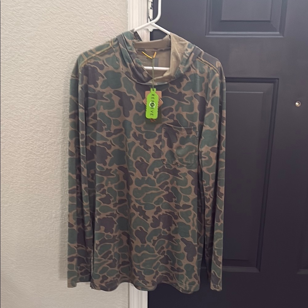 NWT Camouflage Long Sleeve Men's Shirt